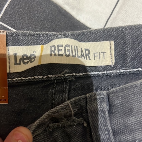 NWOT Lee Regular Fit Men’s Jeans (33x30) - Picture 3 of 3